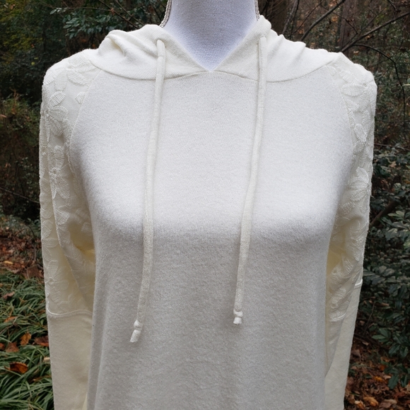 FLORA NIKROOZ Sleep Lounge Shirt in White Size Small - Picture 3 of 13